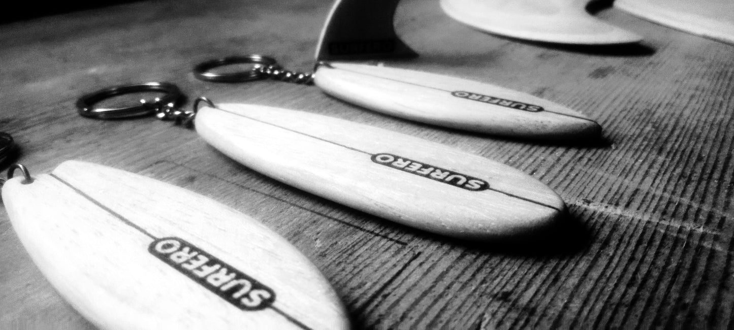 Fish Keychain Wooden Surfboard - Handmade Gift Italy