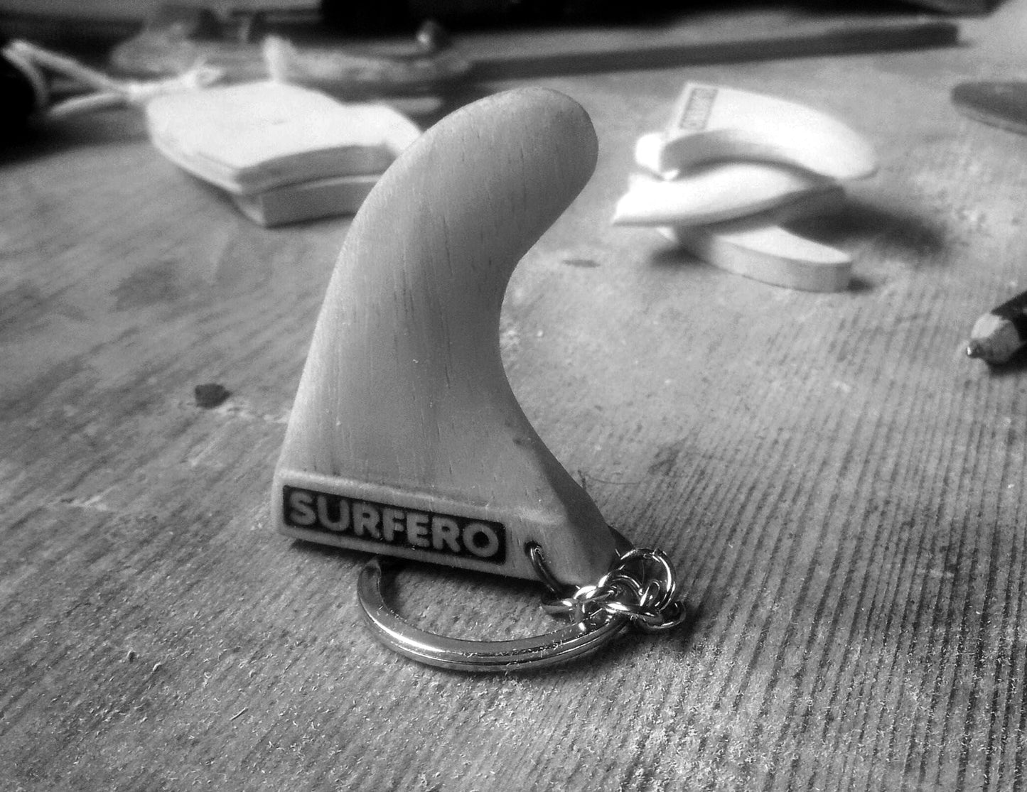 Handcrafted Wooden Surf Fin Keychain - Surfing Accessory Made in Italy
