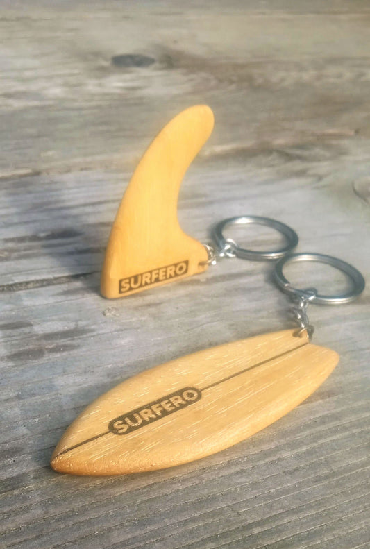 Wooden Fish Surfboard Keychain with Fin - Handcrafted Surf Accessory